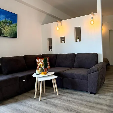 Cozy Near Airport - By Matur Appartement *